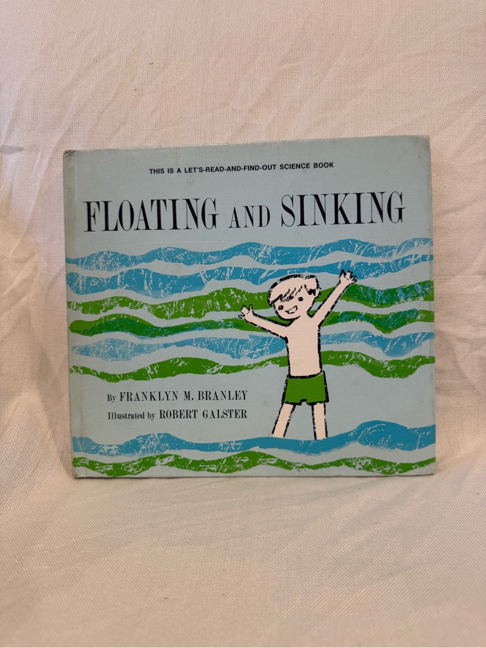 Floating and Sinking — Kids Science Book in Blue & Green